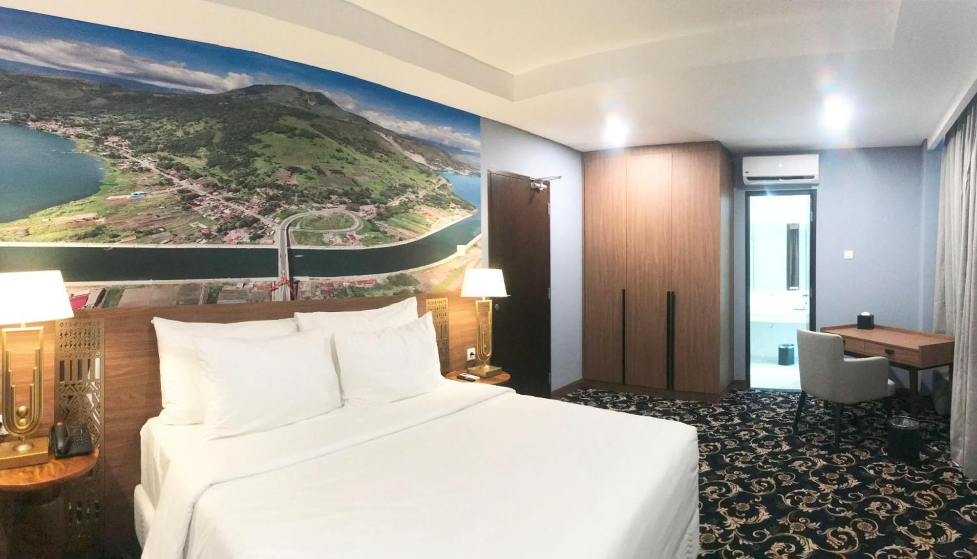 Labersa Hotel & Convention Center Samosir Sinapuran Екстер'єр фото